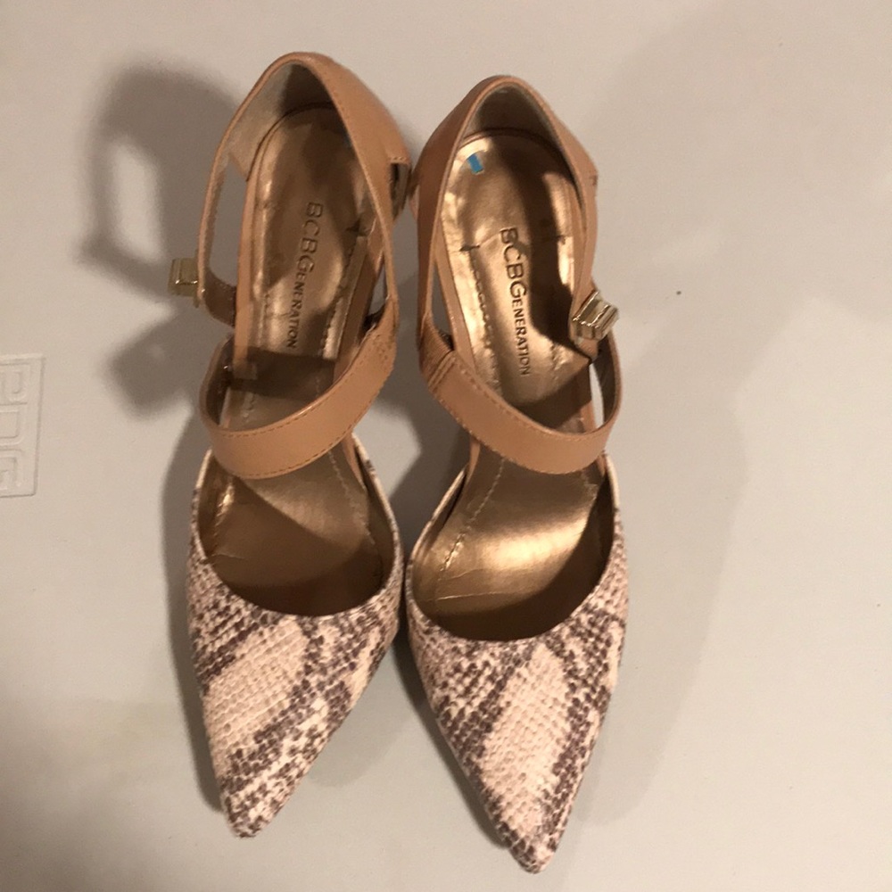 BCBGeneration tan and snake skin high heels